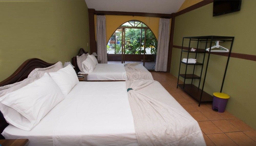 Kayak Lodge Damas Extérieur photo