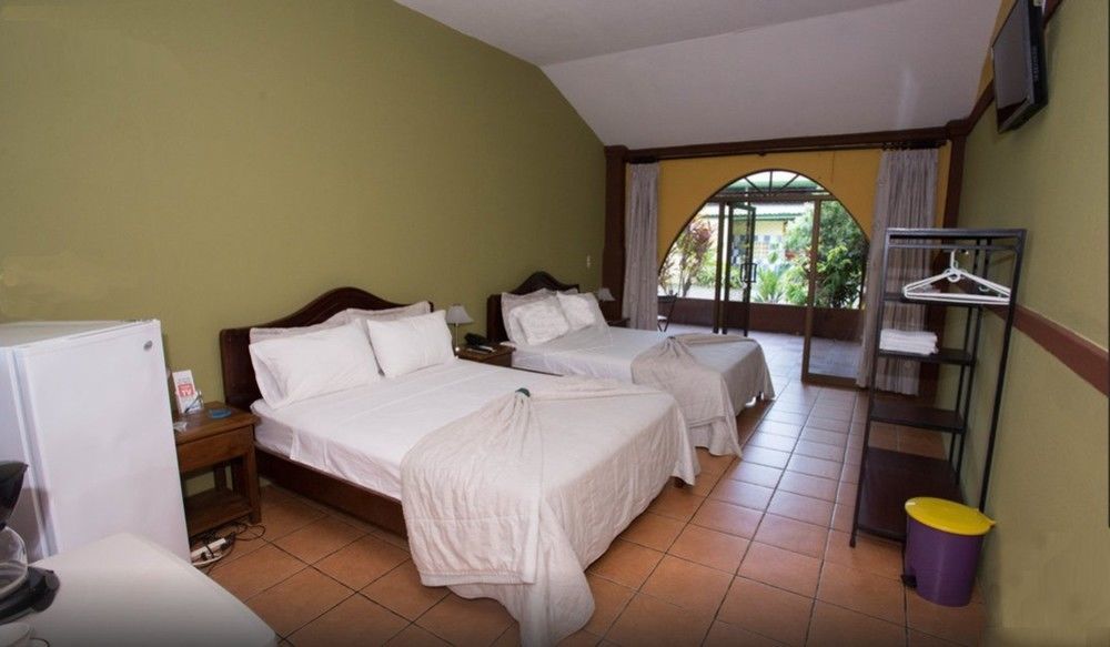 Kayak Lodge Damas Extérieur photo