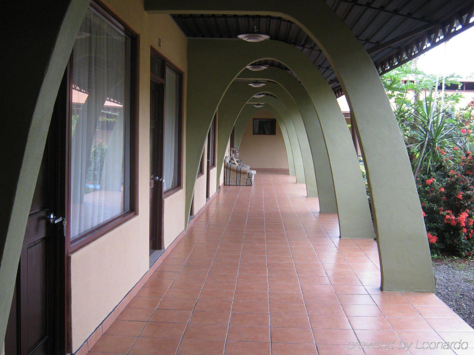 Kayak Lodge Damas Extérieur photo