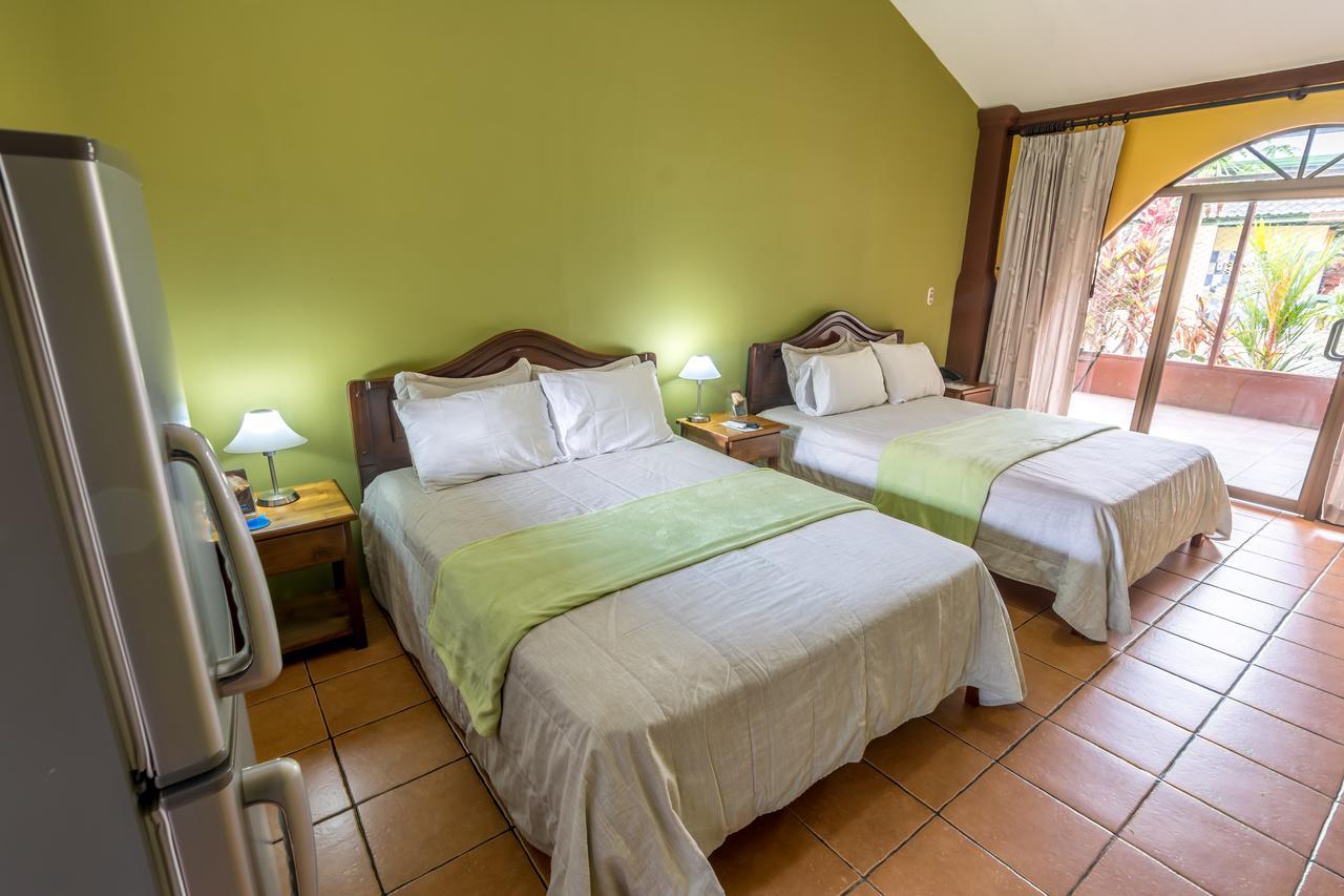 Kayak Lodge Damas Extérieur photo