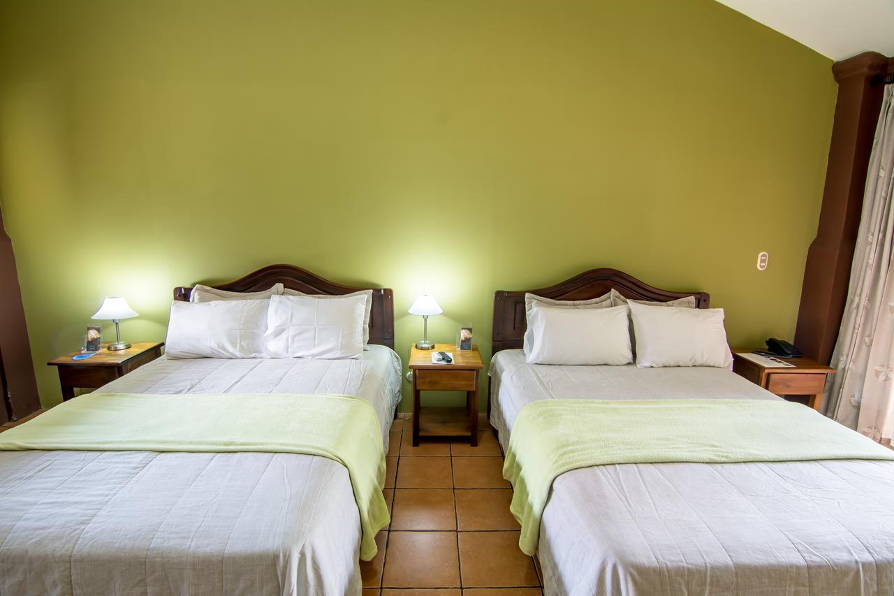 Kayak Lodge Damas Extérieur photo