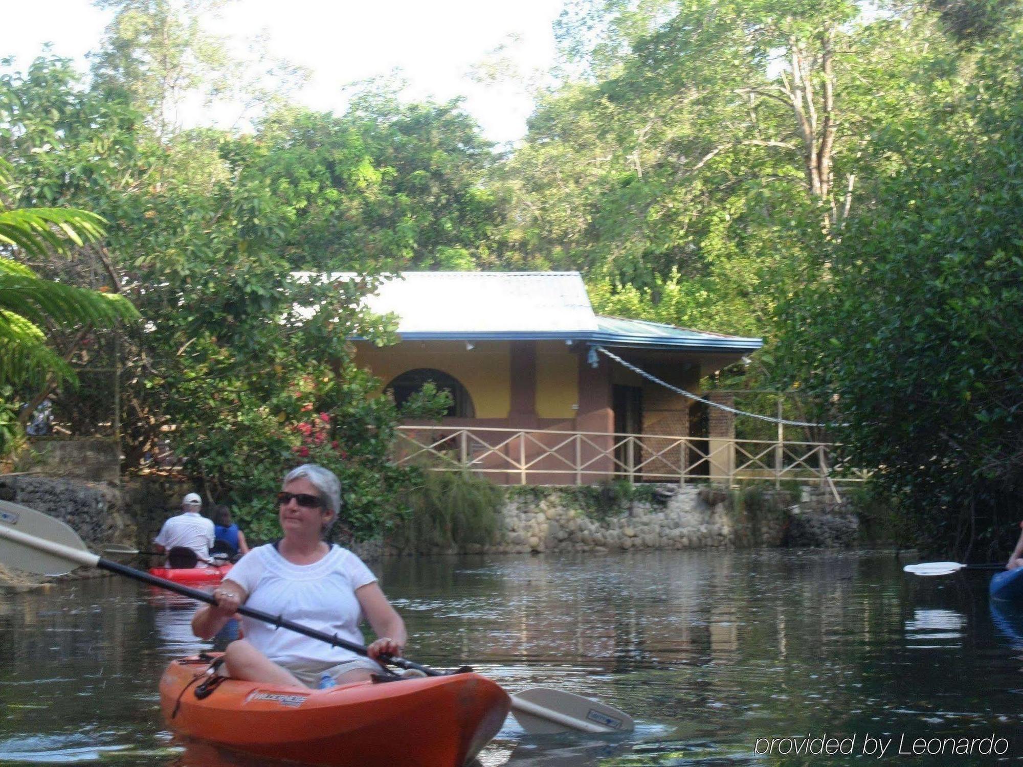 Kayak Lodge Damas Extérieur photo